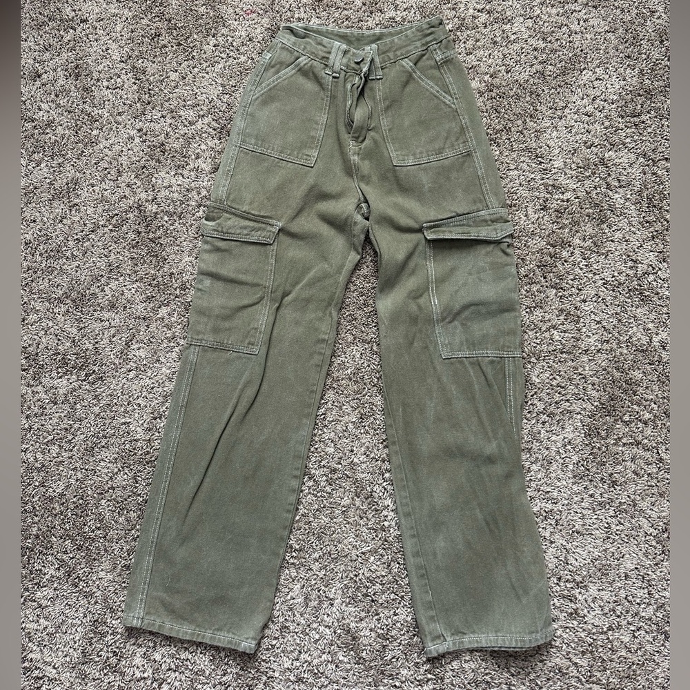 SHEIN Green Cargo Pants with Relaxed Fit and Elastic Waistband